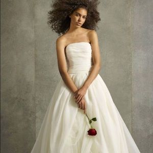 Vera Wang Wedding Dress